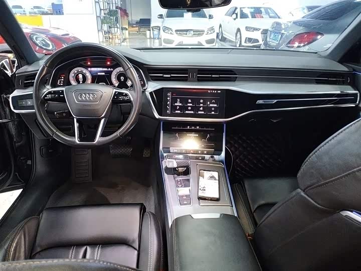 Фото 10 - Audi A6L