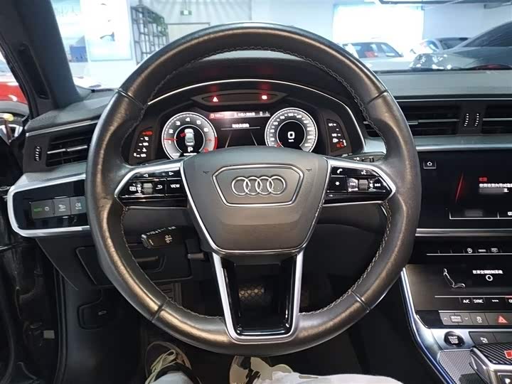 Фото 11 - Audi A6L