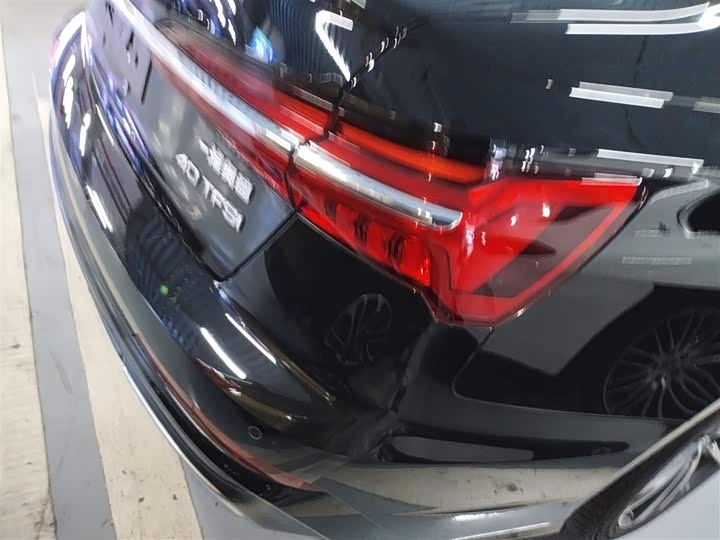 Фото 8 - Audi A6L