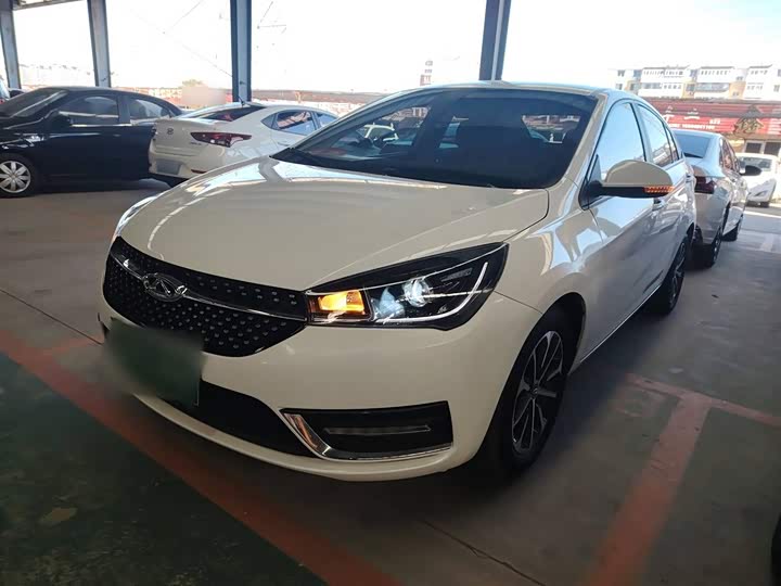 Фото 2 - Chery Arrizo 5