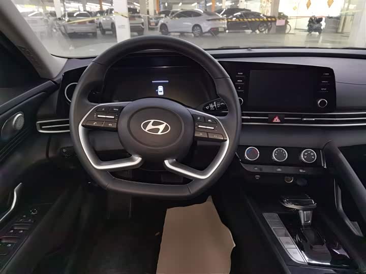 Фото 11 - Hyundai Elantra N line