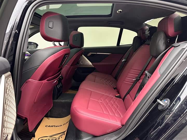 Фото 9 - BMW 5 Series