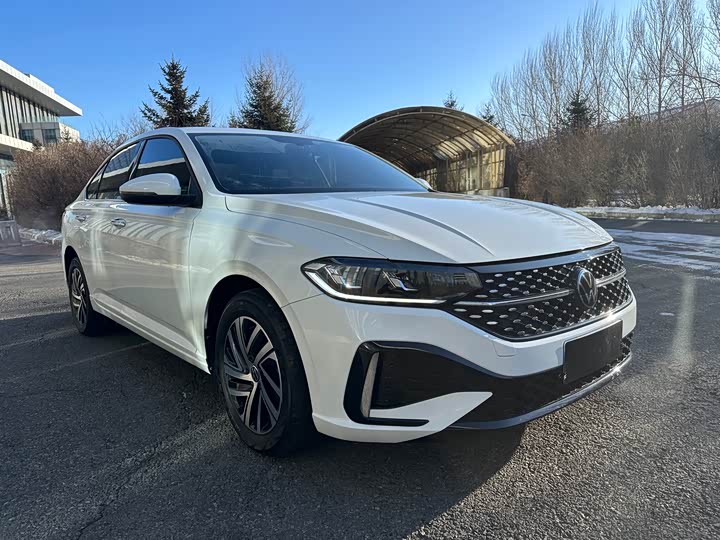 Фото 1 - Volkswagen Lavida