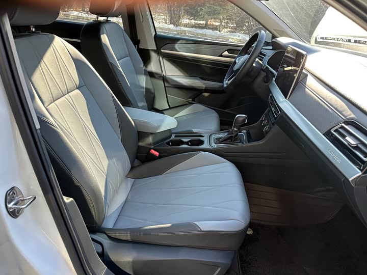 Фото 16 - Volkswagen Lavida