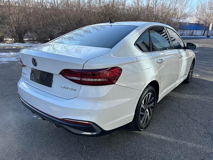 Фото 19 - Volkswagen Lavida