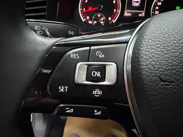 Фото 16 - Volkswagen Tayron