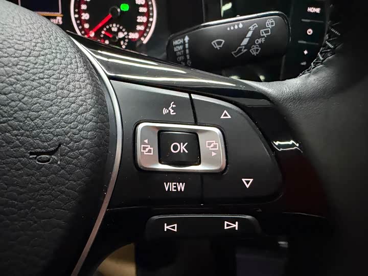 Фото 17 - Volkswagen Tayron