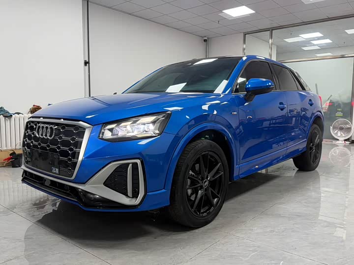 Фото 1 - Audi Q2L