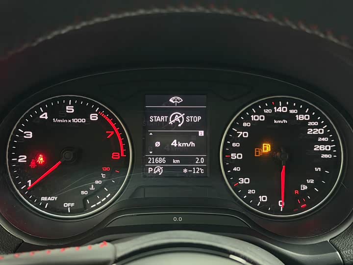 Фото 14 - Audi Q2L