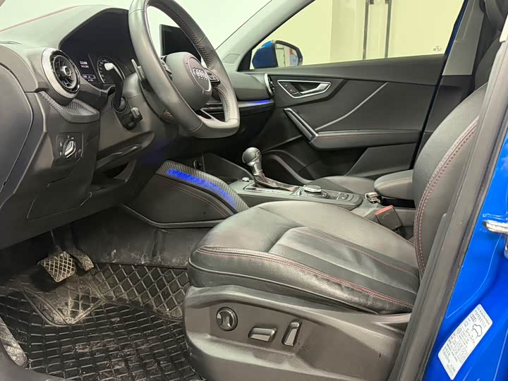 Фото 19 - Audi Q2L