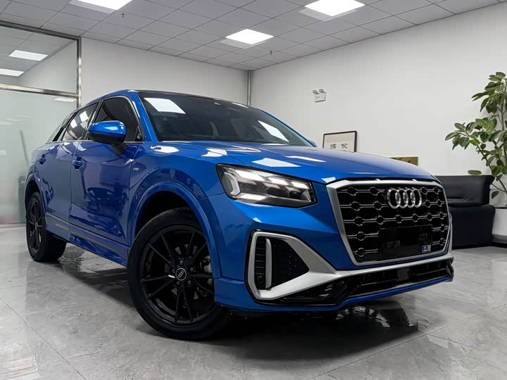 Фото 2 - Audi Q2L