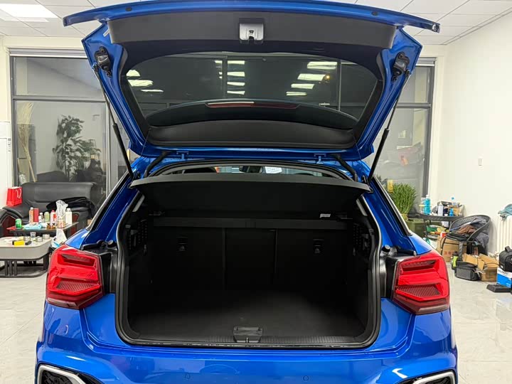 Фото 22 - Audi Q2L