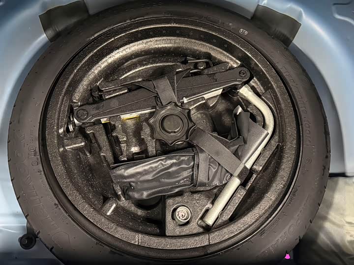 Фото 23 - Audi Q2L