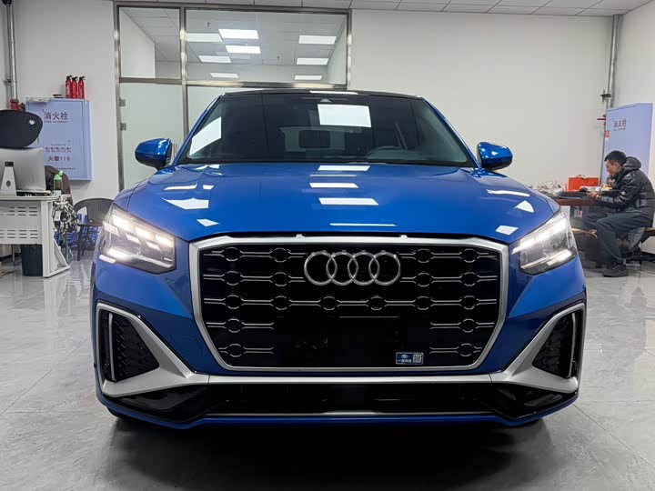 Фото 4 - Audi Q2L