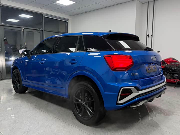 Фото 6 - Audi Q2L
