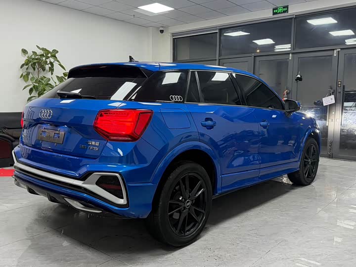Фото 8 - Audi Q2L