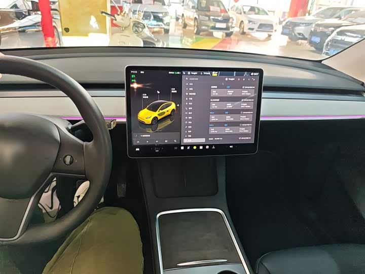 Фото 10 - Tesla Model Y