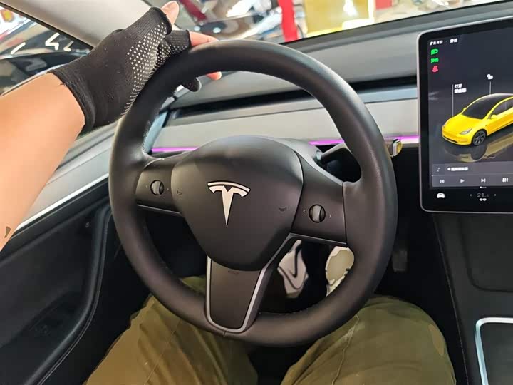 Фото 11 - Tesla Model Y