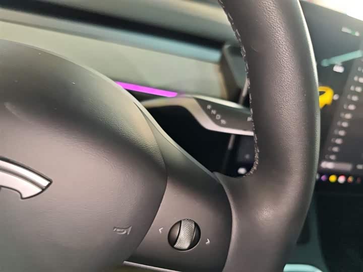 Фото 14 - Tesla Model Y