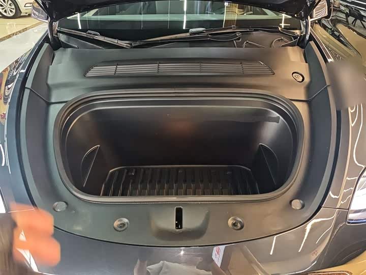 Фото 20 - Tesla Model Y