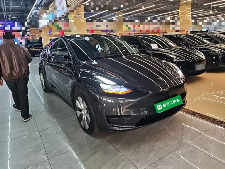 Фото 4 - Tesla Model Y