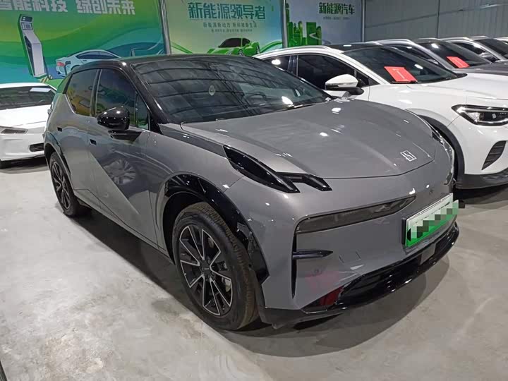 Фото 4 - Zeekr X