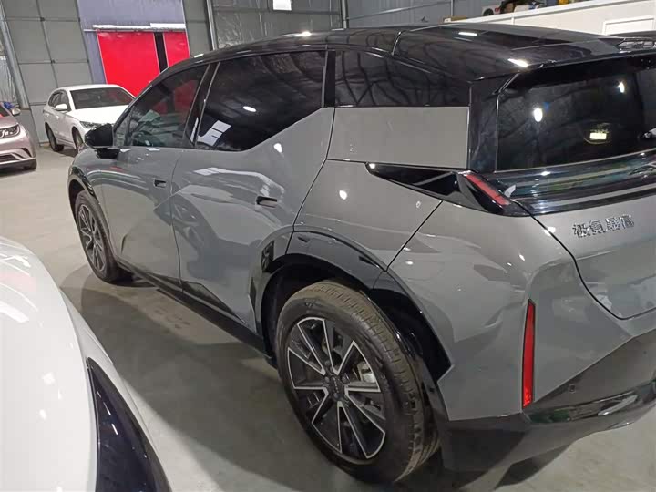 Фото 5 - Zeekr X