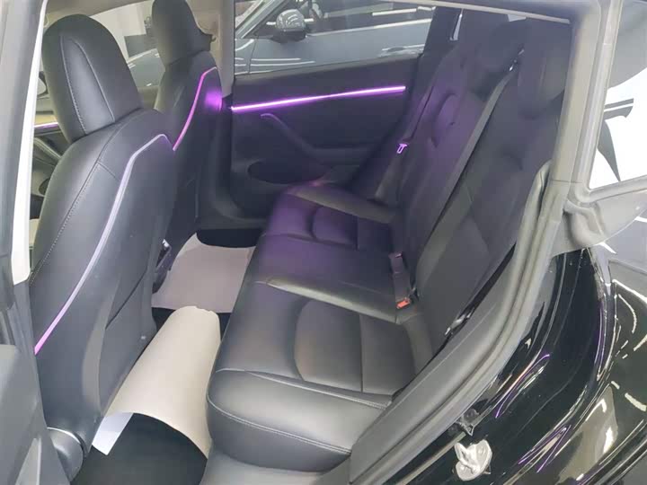 Фото 17 - Tesla Model 3