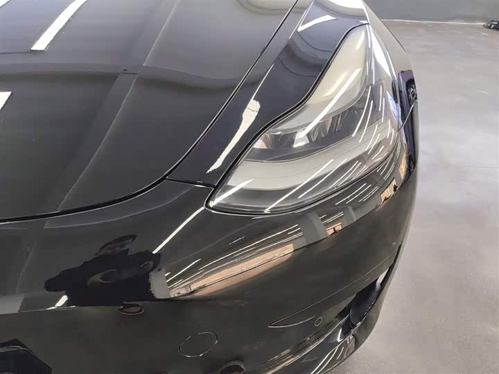Фото 24 - Tesla Model 3