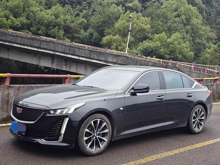 Фото 1 - Cadillac CT5