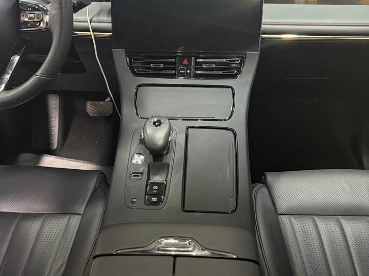 Фото 13 - GAC Trumpchi M8