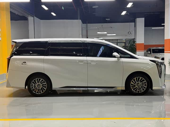 Фото 9 - GAC Trumpchi M8