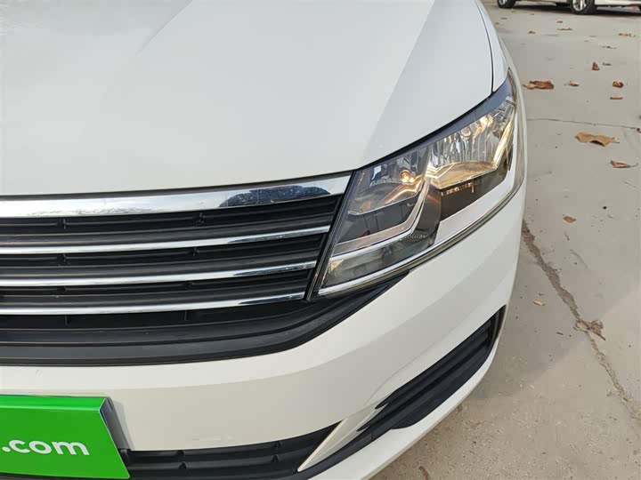 Фото 24 - Volkswagen Lavida