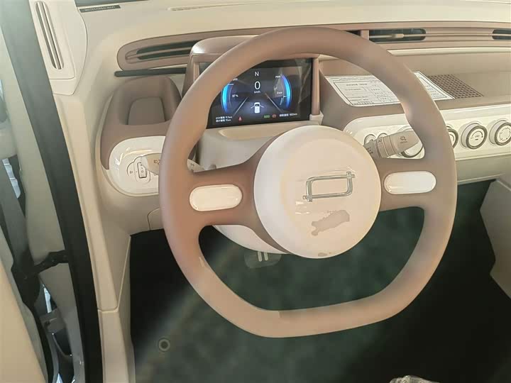 Фото 3 - Bestune Pony