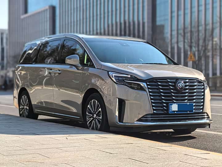 Фото 3 - Buick GL8 ES