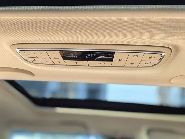 Фото 9 - Buick GL8 ES