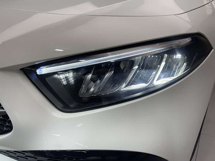 Фото 11 - Mercedes-Benz A-Class