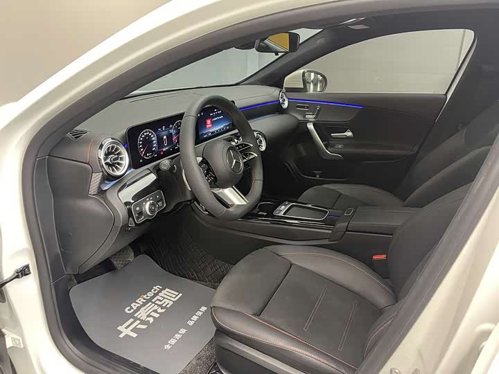 Фото 19 - Mercedes-Benz A-Class