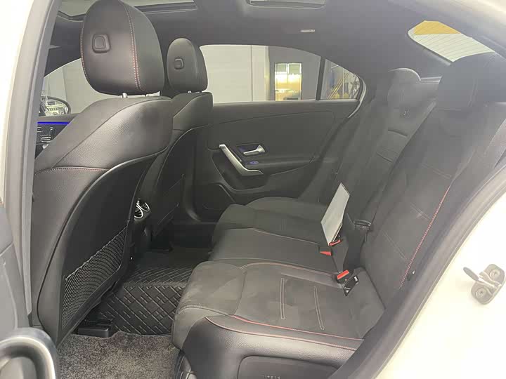 Фото 22 - Mercedes-Benz A-Class