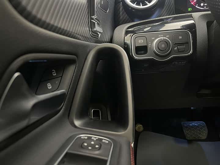 Фото 24 - Mercedes-Benz A-Class