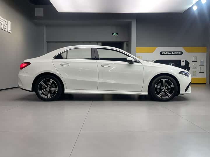 Фото 7 - Mercedes-Benz A-Class