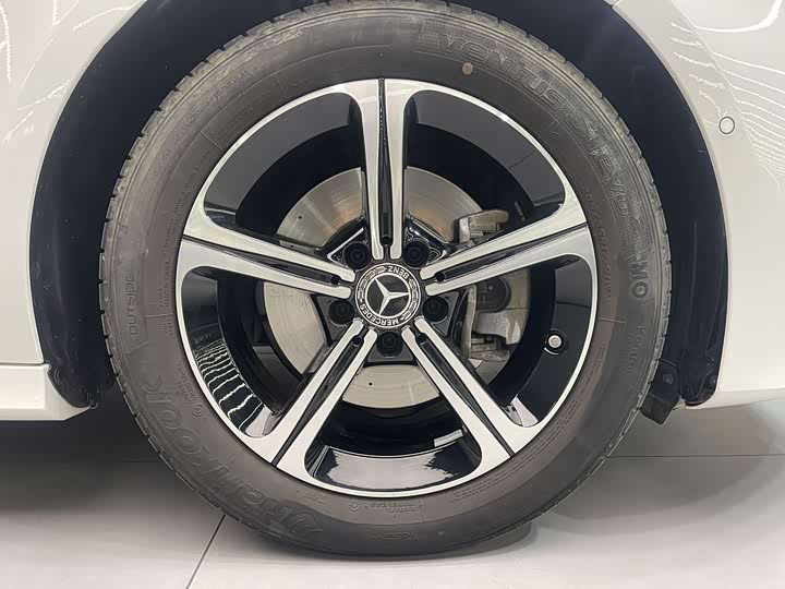 Фото 9 - Mercedes-Benz A-Class