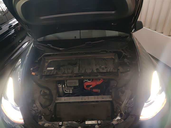 Фото 10 - Tesla Model Y