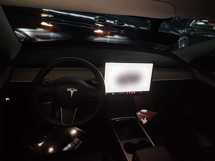 Фото 12 - Tesla Model Y