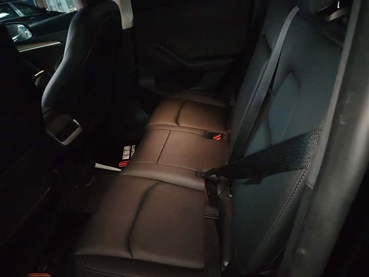 Фото 14 - Tesla Model Y