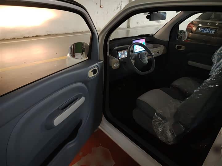 Фото 13 - Bestune Pony