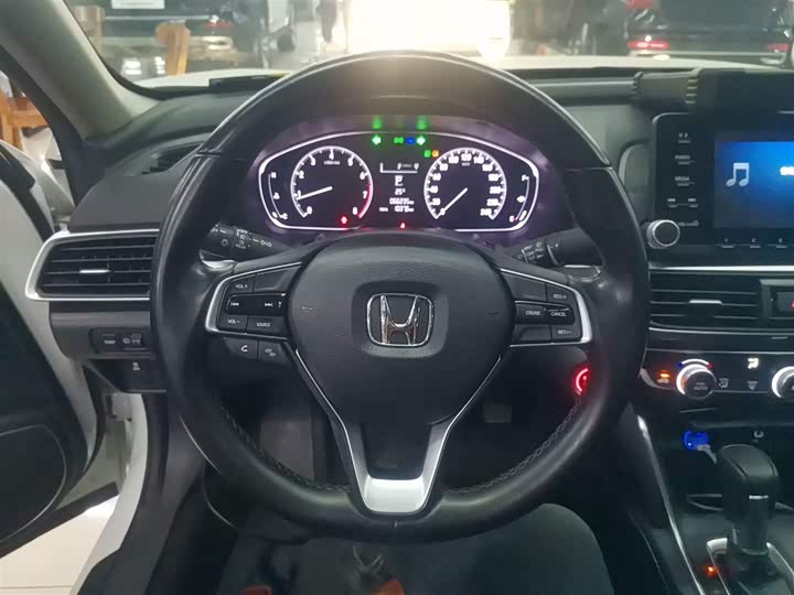 Фото 11 - Honda Inspire