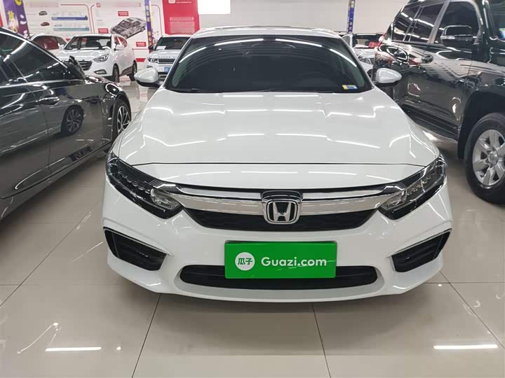 Фото 3 - Honda Inspire