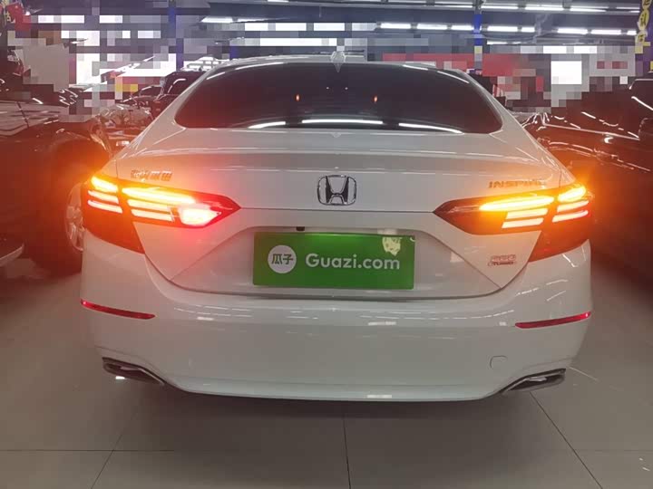 Фото 6 - Honda Inspire