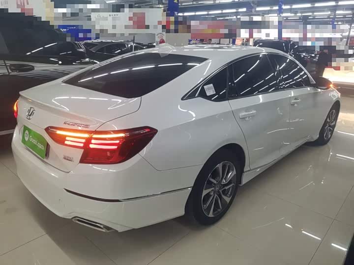 Фото 7 - Honda Inspire